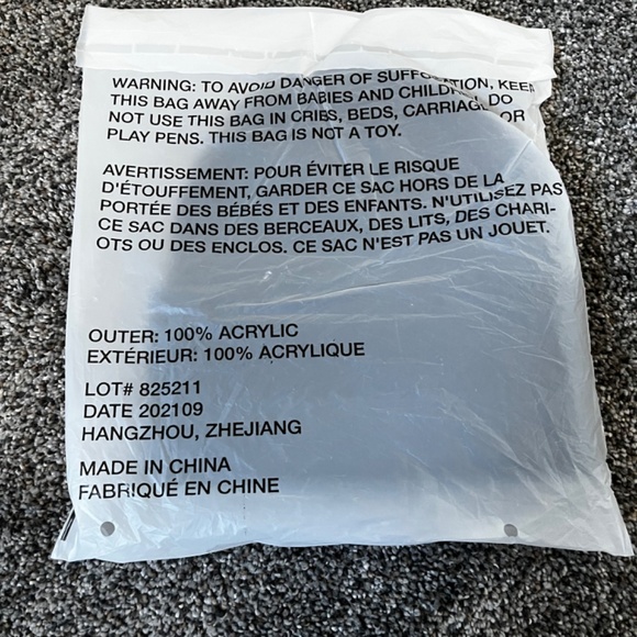 Brand new Tim Biebs beanie - original packaging - Picture 3 of 3